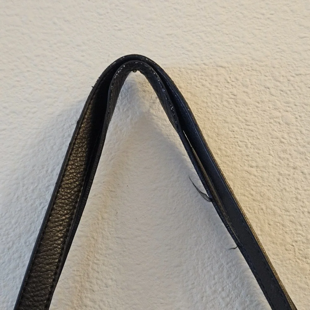 GORGEOUS Margot New York Women's Black Leather Shoulder Bag